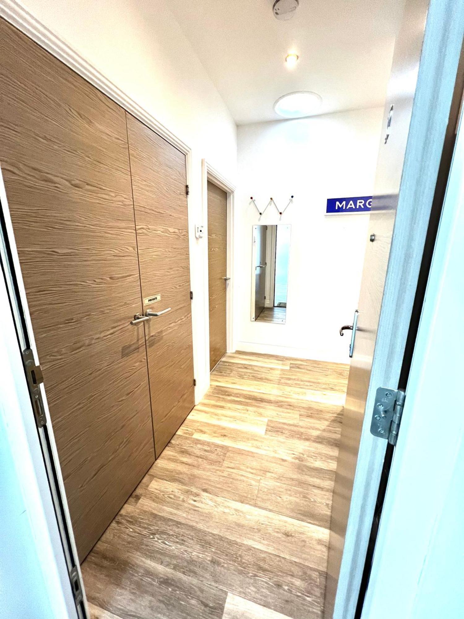 Apartamento The Penthouse Margate, Balconies, Sea View, Gated Parking, Air Con! Exterior foto