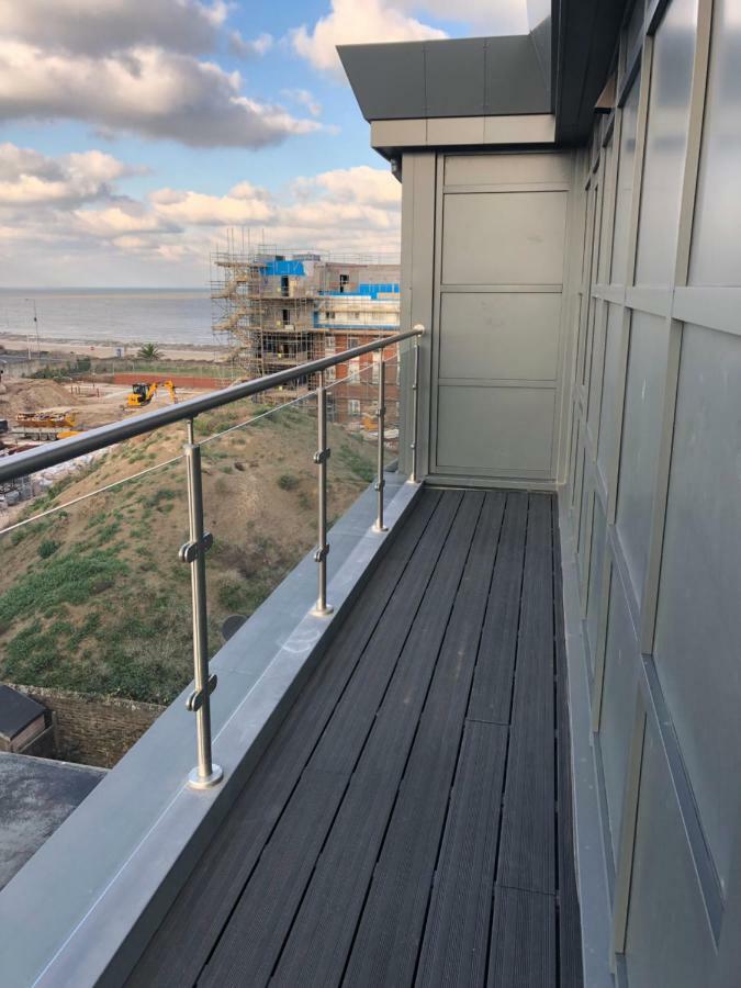 Apartamento The Penthouse Margate, Balconies, Sea View, Gated Parking, Air Con! Exterior foto